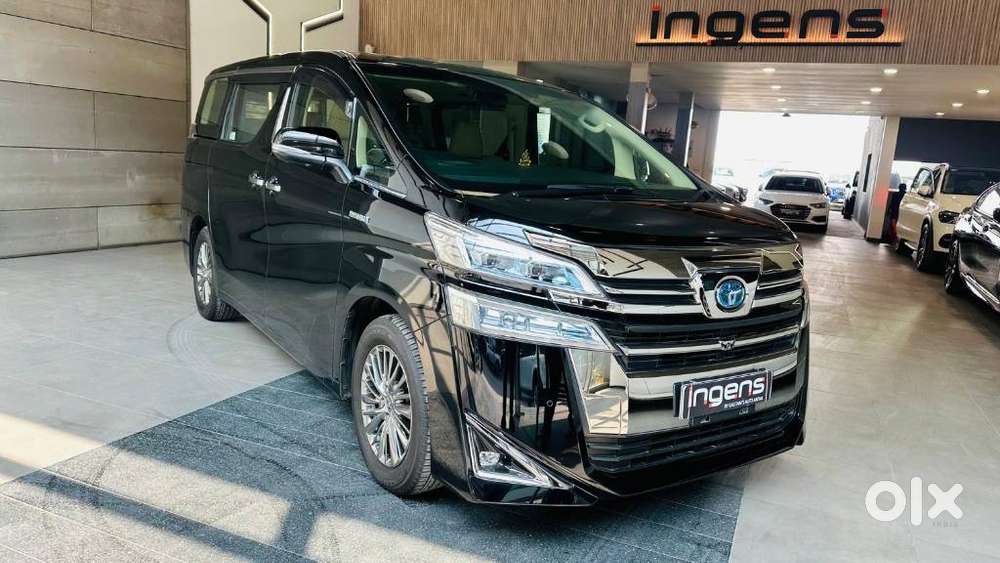Toyota Vellfire 2.5 Executive Lounge, 2021, Petrol