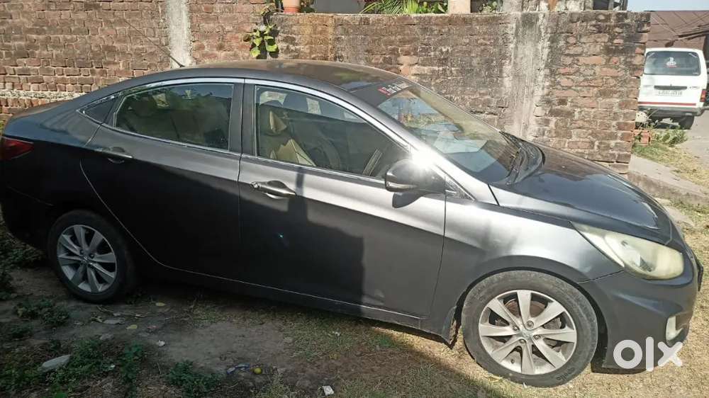 Hyundai Verna 2011