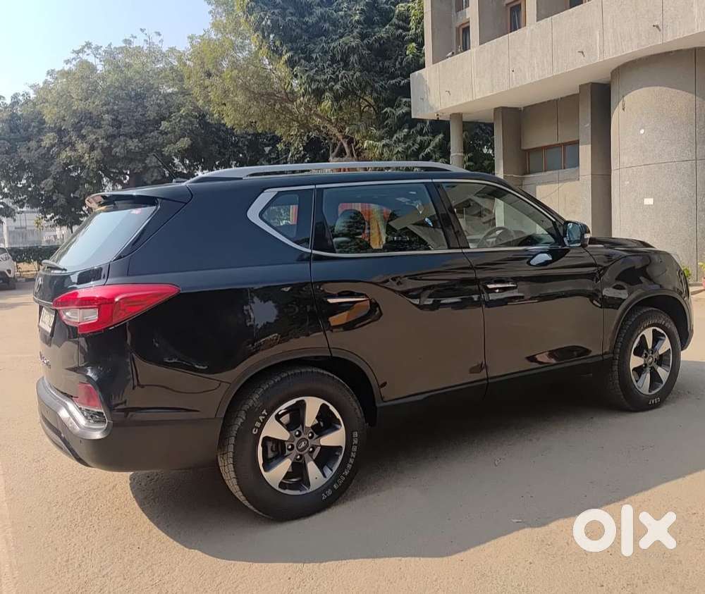 Mahindra Alturas G4 4wd At, 2021, Diesel