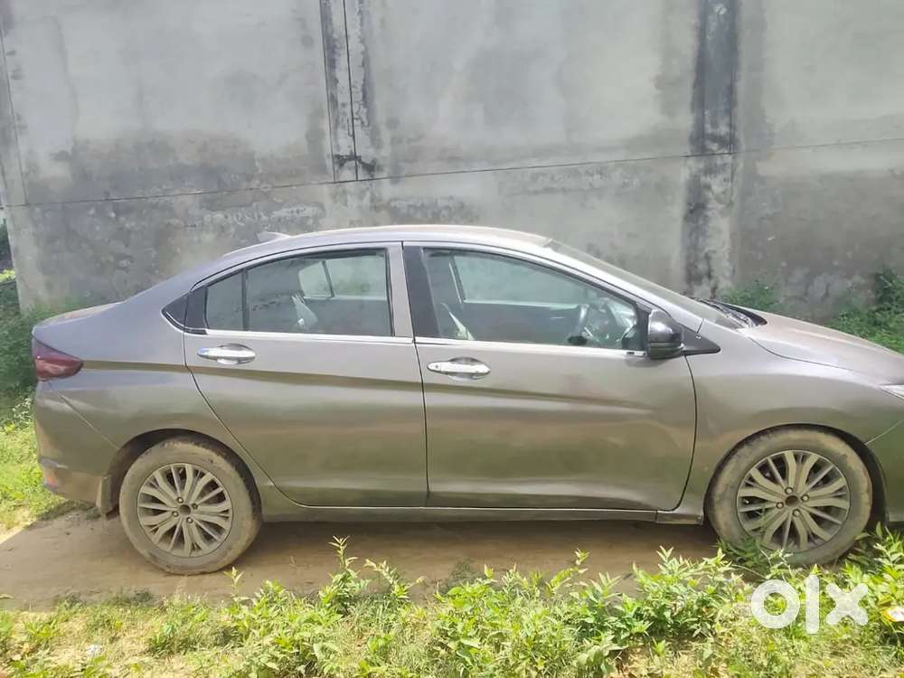 2014 Model Ekh Dum Mast Condition Car