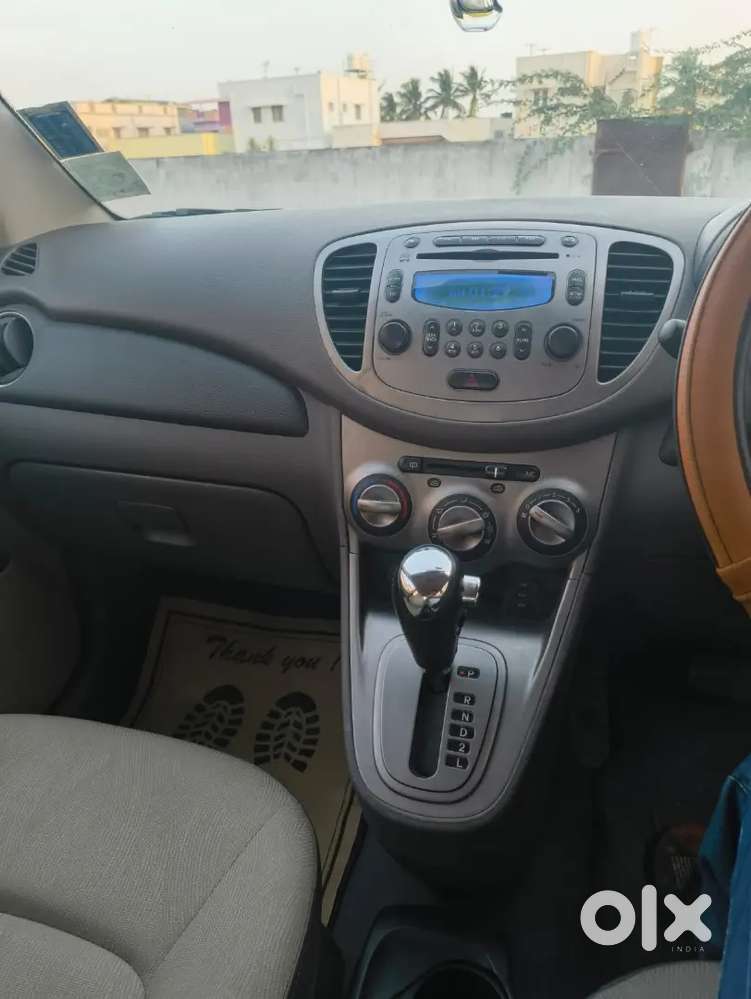 Hyundai I10 Sportz 1.2 2013 Complete  Company Service History ..
