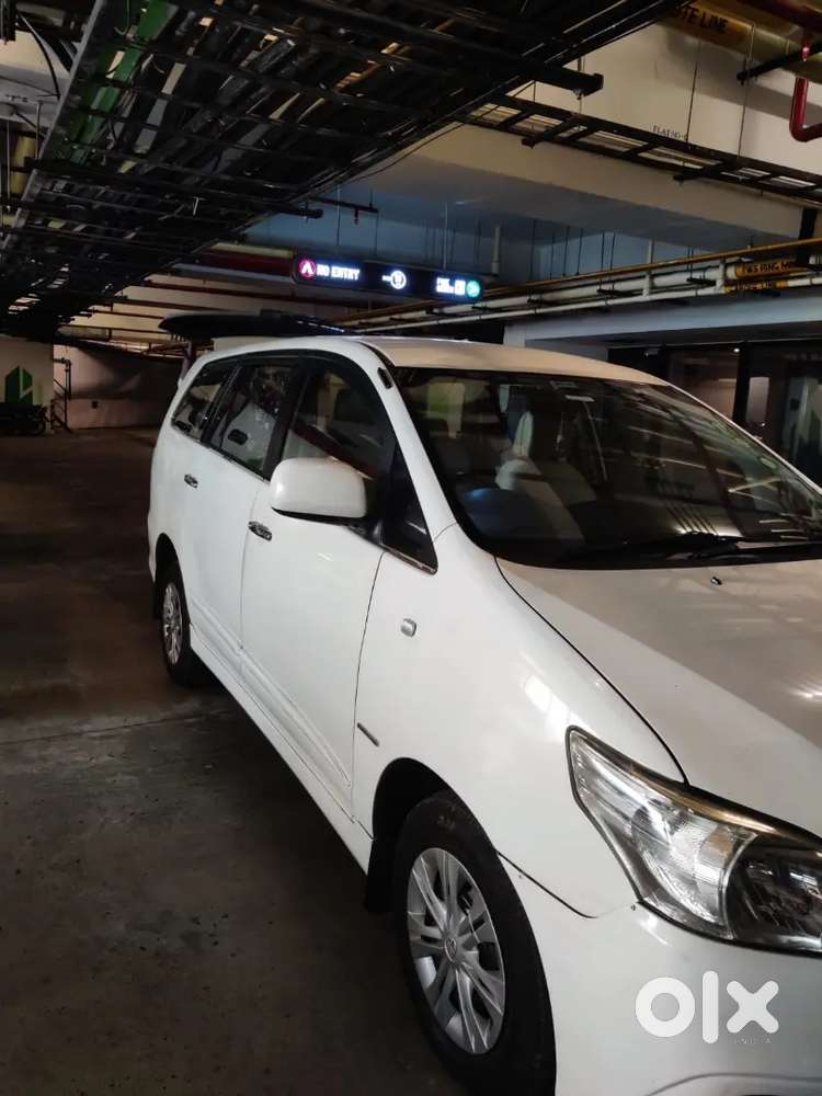 Toyota Innova 2016