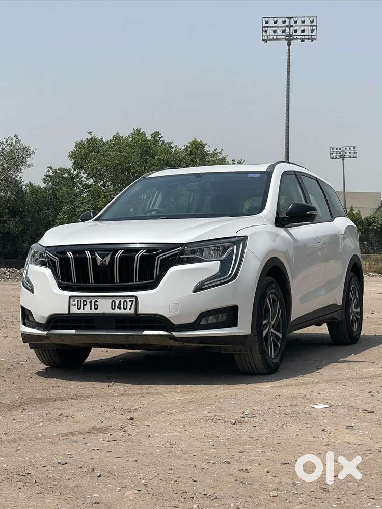 Mahindra Xuv700 2.0 Ax 5 Petrol Mt 7 Str, 2023, Petrol