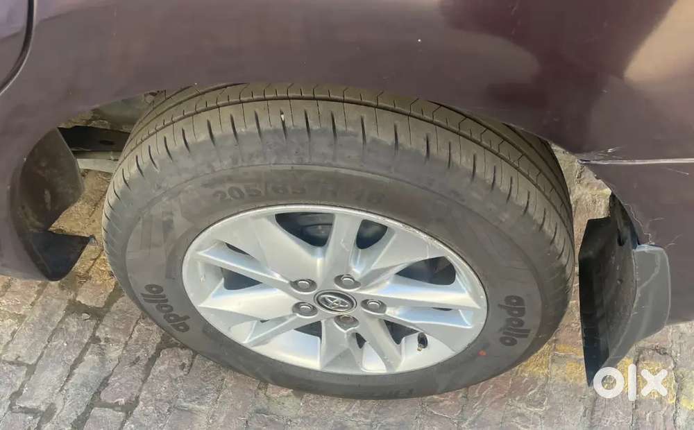 Toyota Innova Crysta 2017 Second-owner Diesel Mt