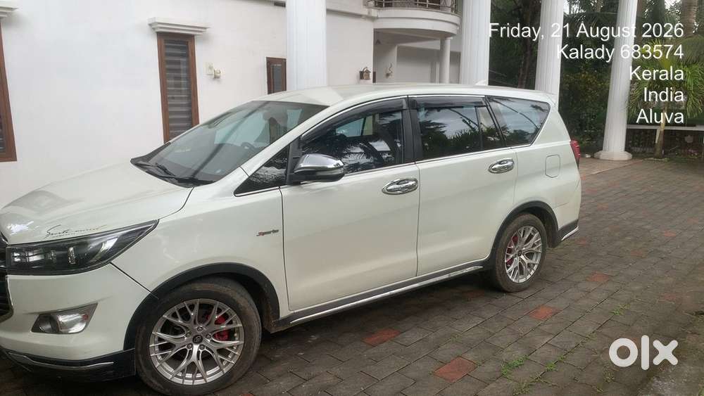 Toyota Innova Crysta 2017 All Orginal All Servise Show 200000 Lacks Ex