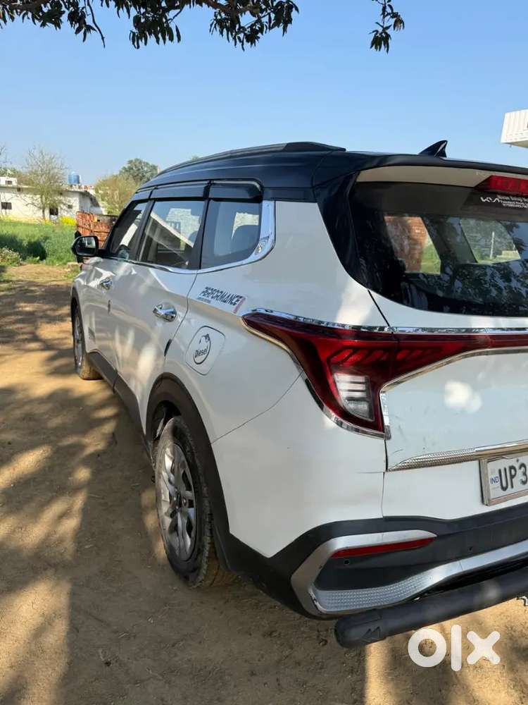 Kia Carens 2023 Diesel Well Maintained