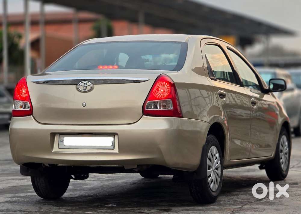 Toyota Etios, 2011, Petrol