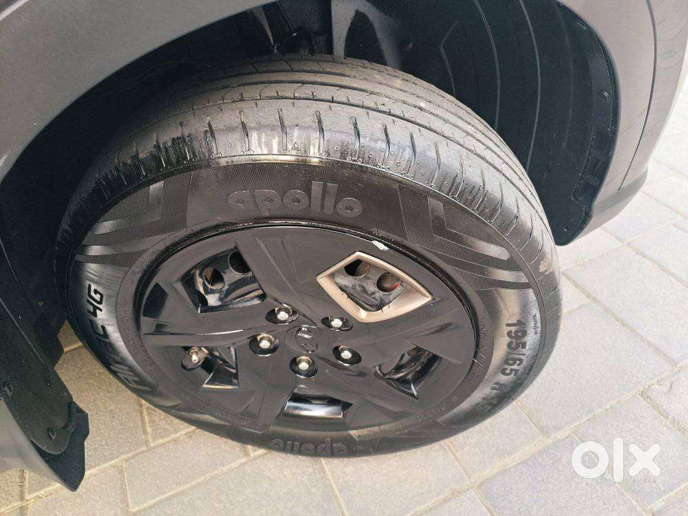 Hyundai Venue S(o) Knight Edition Mt, 2024, Petrol
