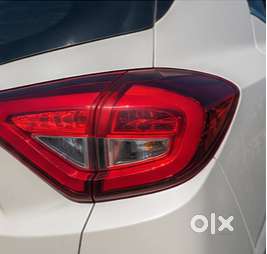 Xuv 300 W8 (o) Dsl Amt ( Dr`s Car )