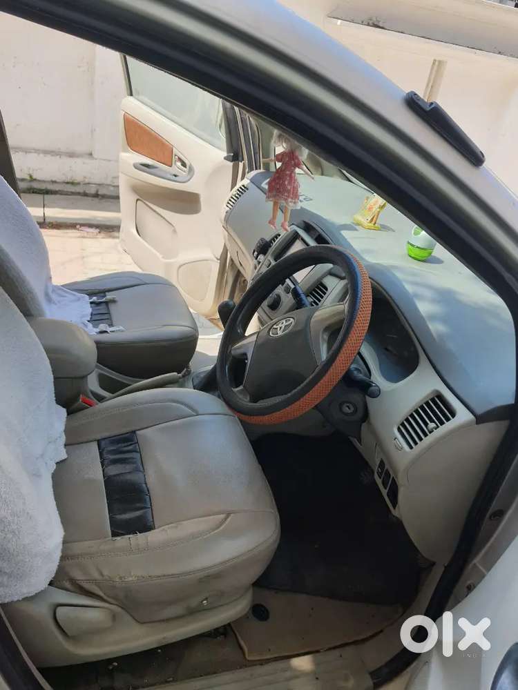 Toyota Innova 2015 Diesel 132000 Km Driven