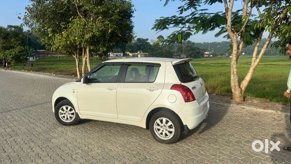 2010 Maruti Swift Zxi - 1.2 Petrol Mt
