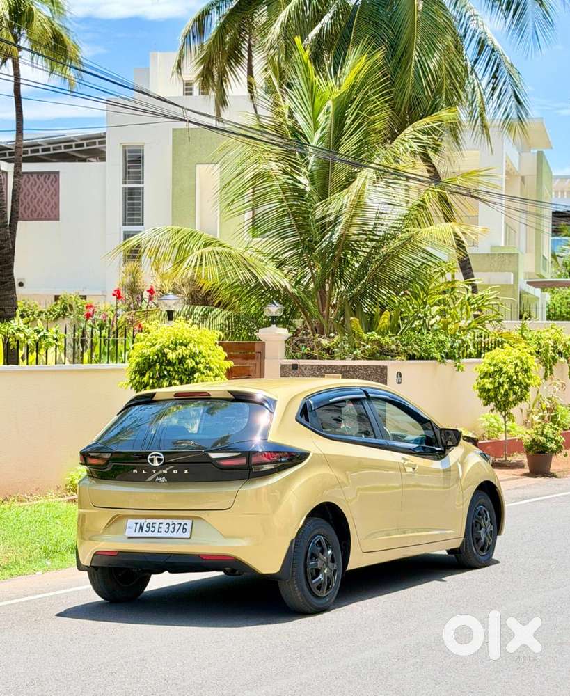 Tata Altroz 1.2 Xe, 2021, Petrol