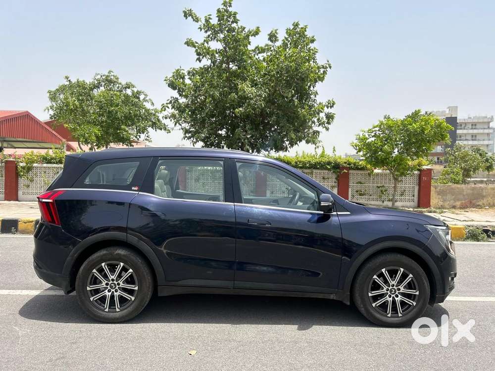 Mahindra Xuv700 2.0 Ax 7 Petrol At Luxury Pack Str, 2025, Petrol