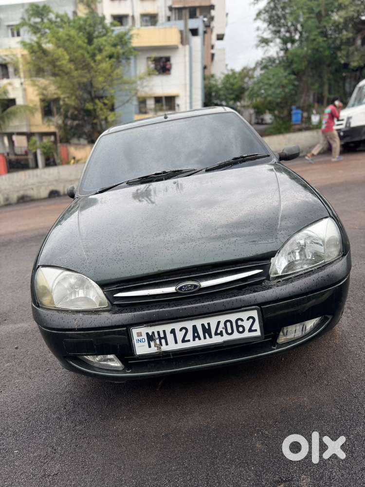 Ford Ikon Petrol 2000 Car