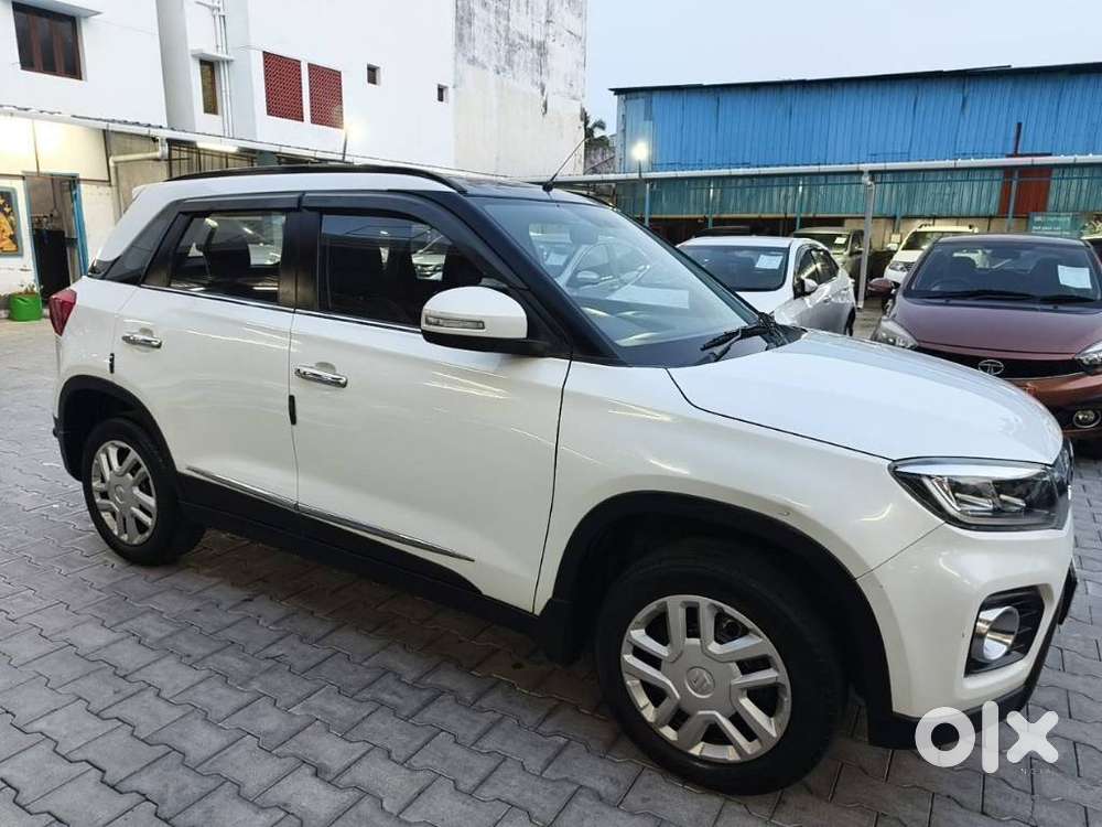 Maruti Suzuki Brezza Vxi At, 2022, Petrol