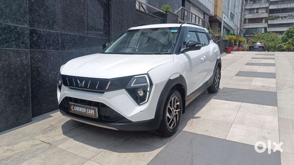 Mahindra Xuv 3xo Ax5 Pm Mt, 2024, Petrol