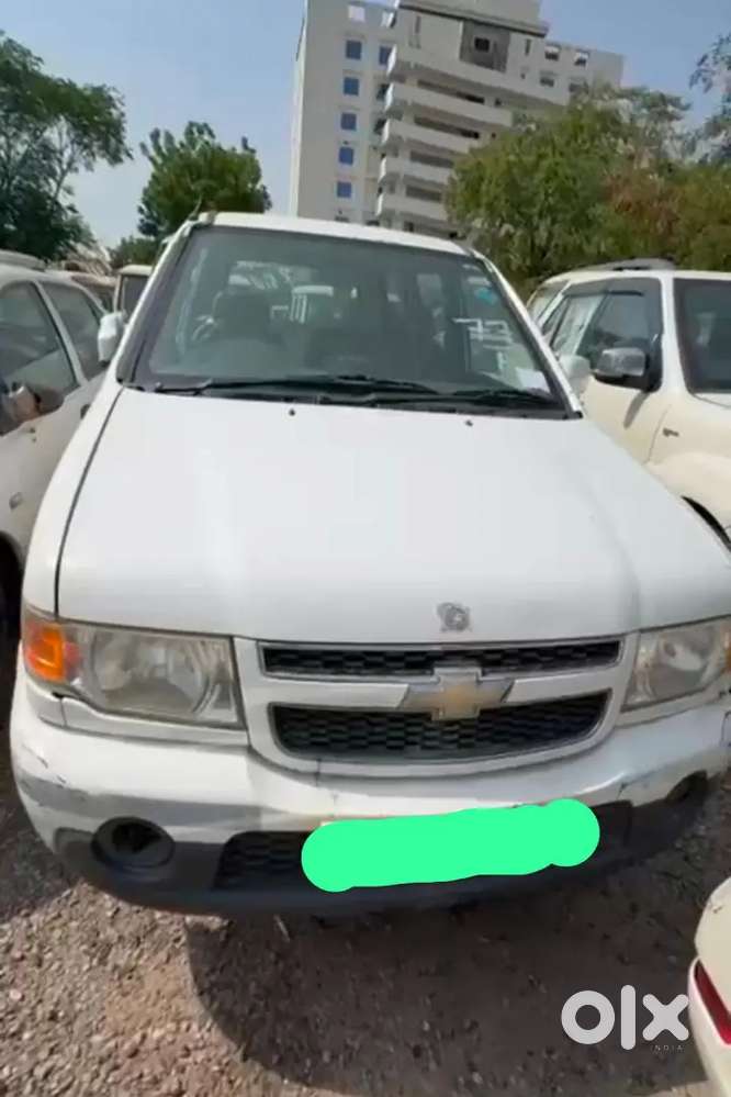 Chevrolet Tavera Neo 2015 Model