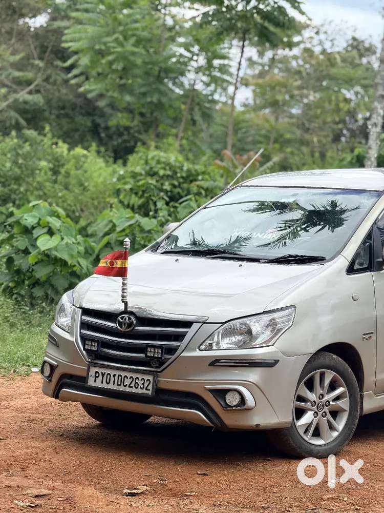 Toyota Innova Diesel 2015 Variant