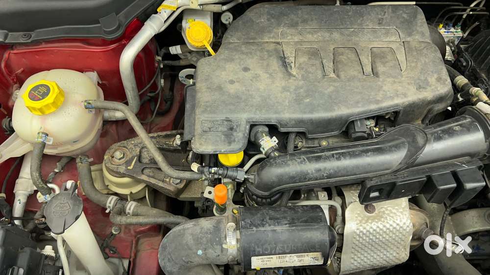 Mahindra Xuv300 1.2 W8 (o) Amt Petrol, 2022, Petrol