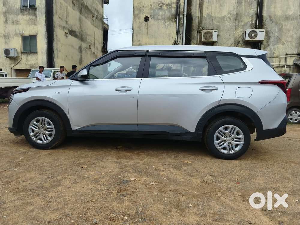 Kia Carens 1.5 Premium 7 Str, 2023, Petrol