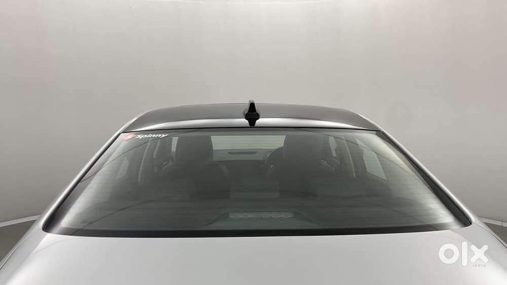 Skoda Slavia Style 1.0l Tsi At, 2022, Petrol