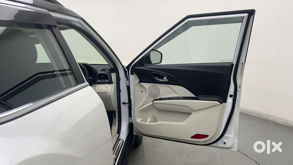 Mahindra Xuv 3xo Ax5l 1.2 Petrol At, 2024, Petrol