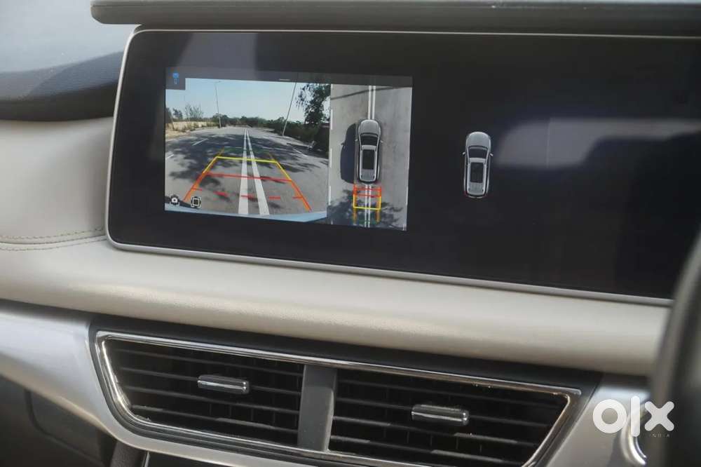 Mahindra Xuv700 2.0 Ax 7 Petrol At Luxury Pack Str, 2024, Petrol