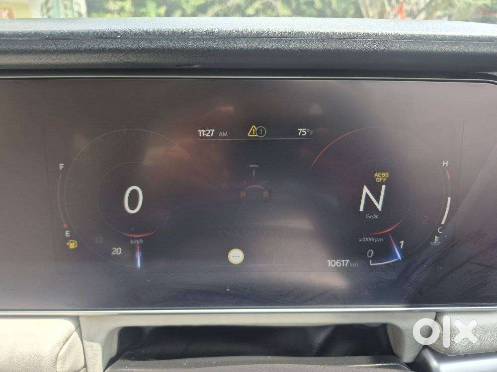 Mahindra Xuv700 2.0 Ax 7 Petrol Mt Str, 2024, Petrol