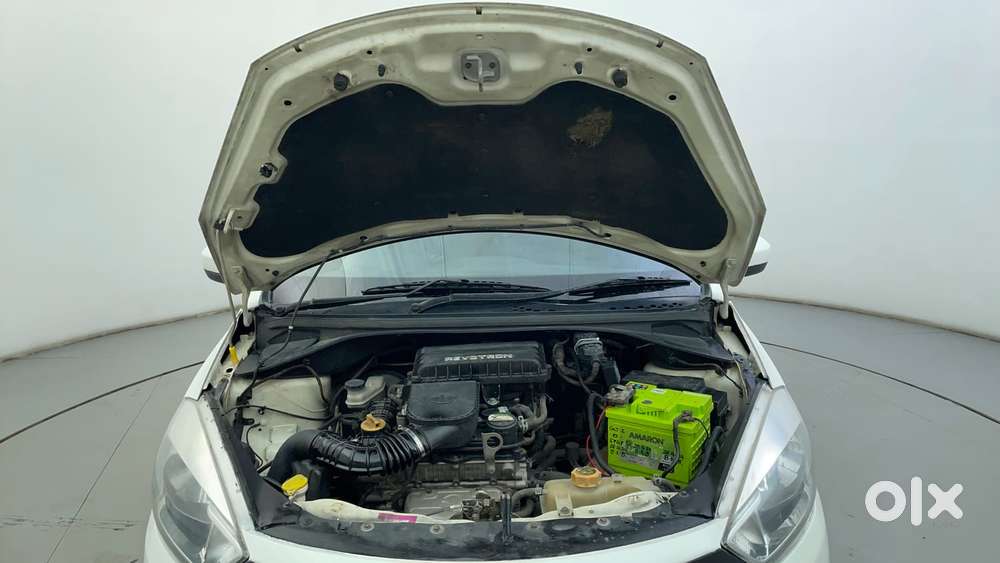 Tata Tiago 1.2 Revotron Xt, 2016, Petrol