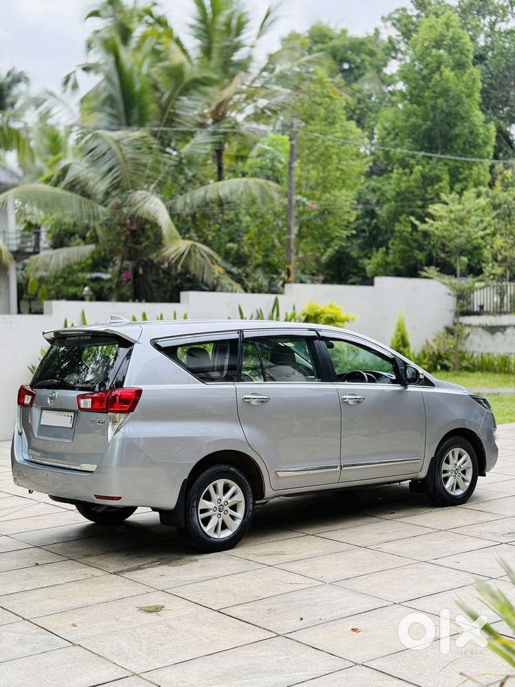 Toyota Innova Crysta 2.8 Gx At, 2016, Diesel