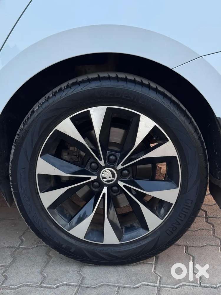 Skoda Superb 2.0 L&k Tsi At, 2020, Petrol