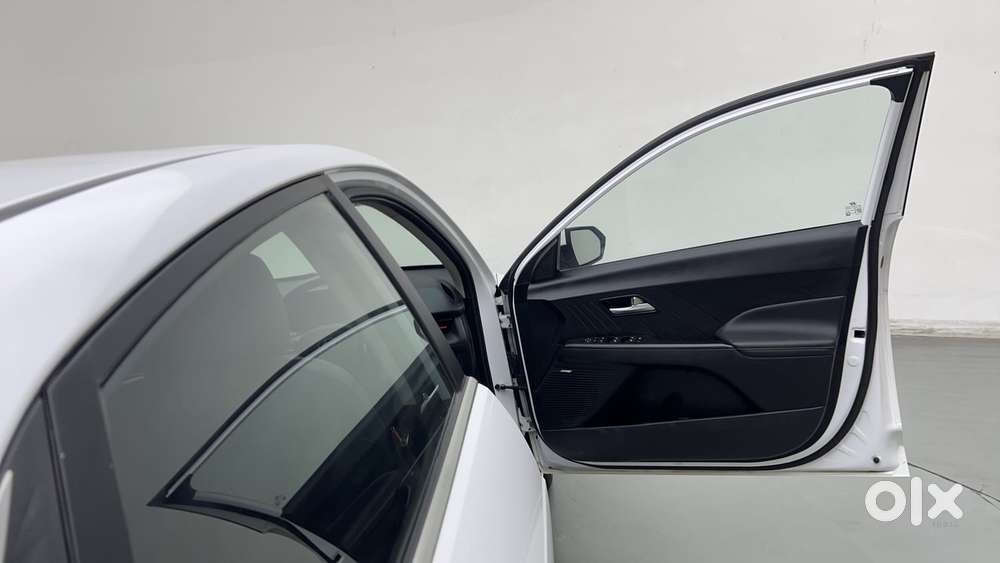 Hyundai Verna 1.5 Sx (o) Turbo Petrol Mt, 2023, Petrol