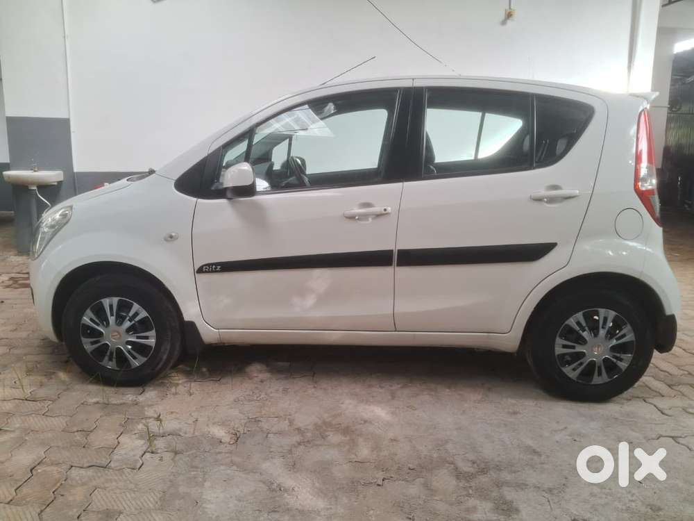 Maruti Suzuki Ritz Vxi, 2012, Petrol