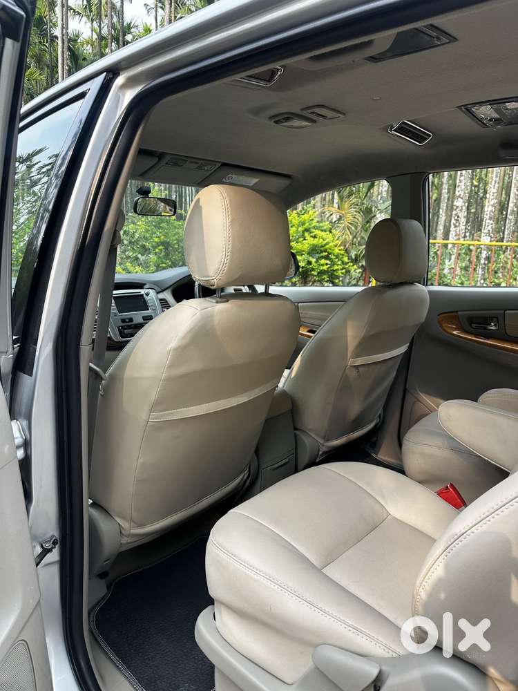 Toyota Innova 2.5 Vx (diesel) 7 Seater Bs Iv, 2014, Diesel