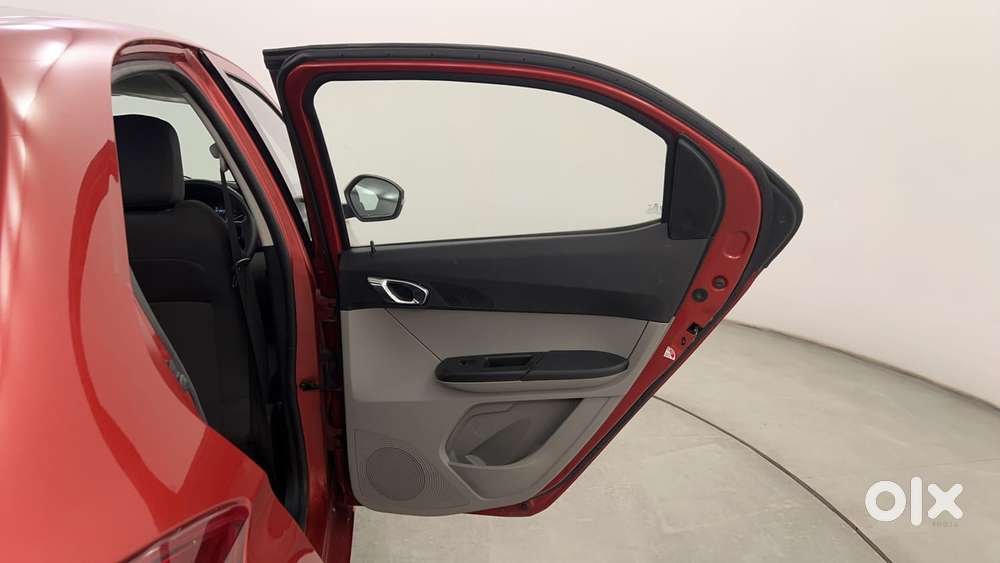 Tata Tiago 1.2 Revotron Xz Plus Dual Tone, 2019, Petrol
