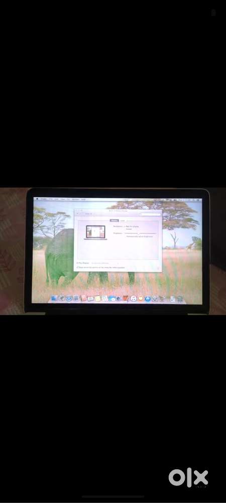 Macbook pro with screen flickering issue