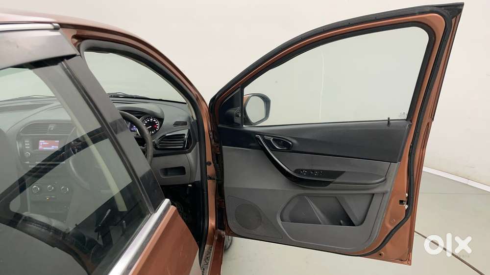 Tata Tigor 1.2 Revotron Xt, 2017, Petrol