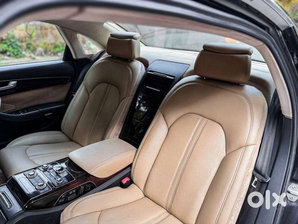 Audi A8 L 2010-2013 4.2 Fsi Quattro, 2011, Petrol