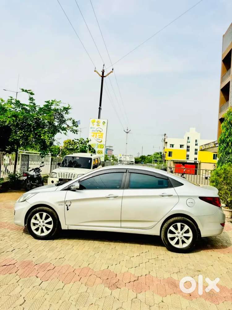 Hyundai Verna Sx Crdi 2011 Model