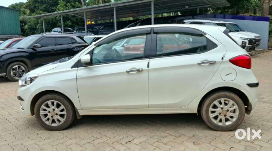 Tata Tiago 1.2 Revotron Xza, 2017, Petrol