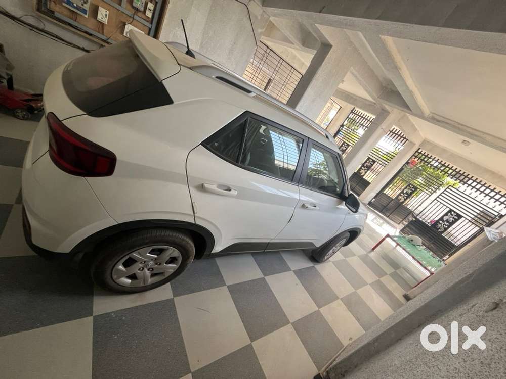 Hyundai Venue Petrol 2022