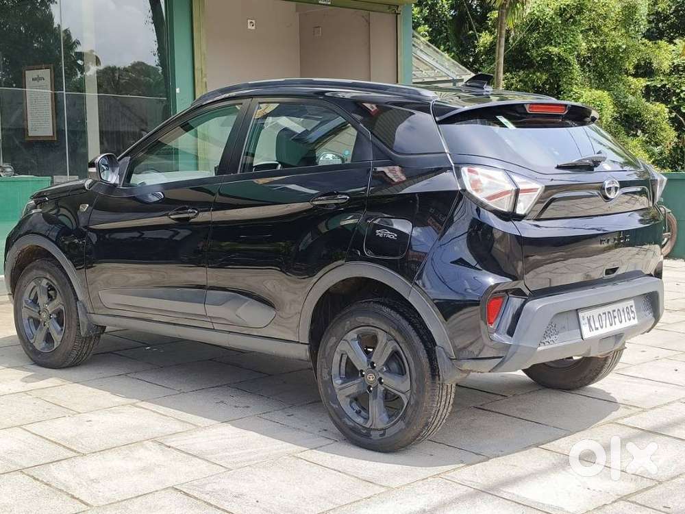 Tata Nexon 1.2 Revotron Xza Plus Hs Dark Edition, 2022, Petrol