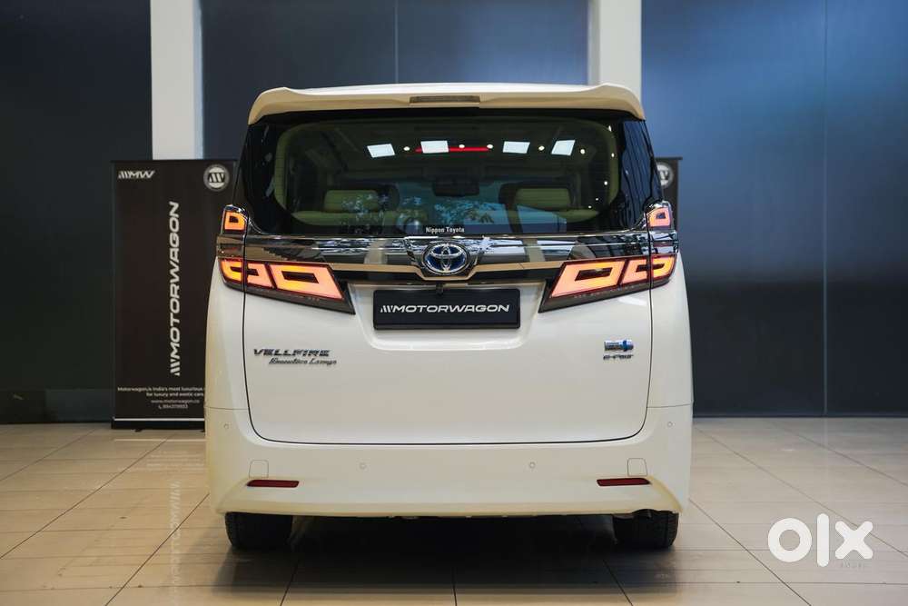 Toyota Vellfire Vip – Executive Lounge, 2022, Petrol