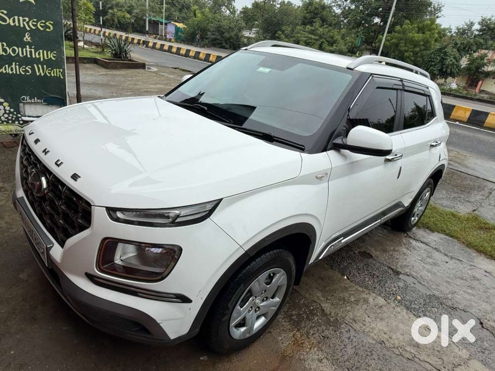 Hyundai Venue Petrol 2021