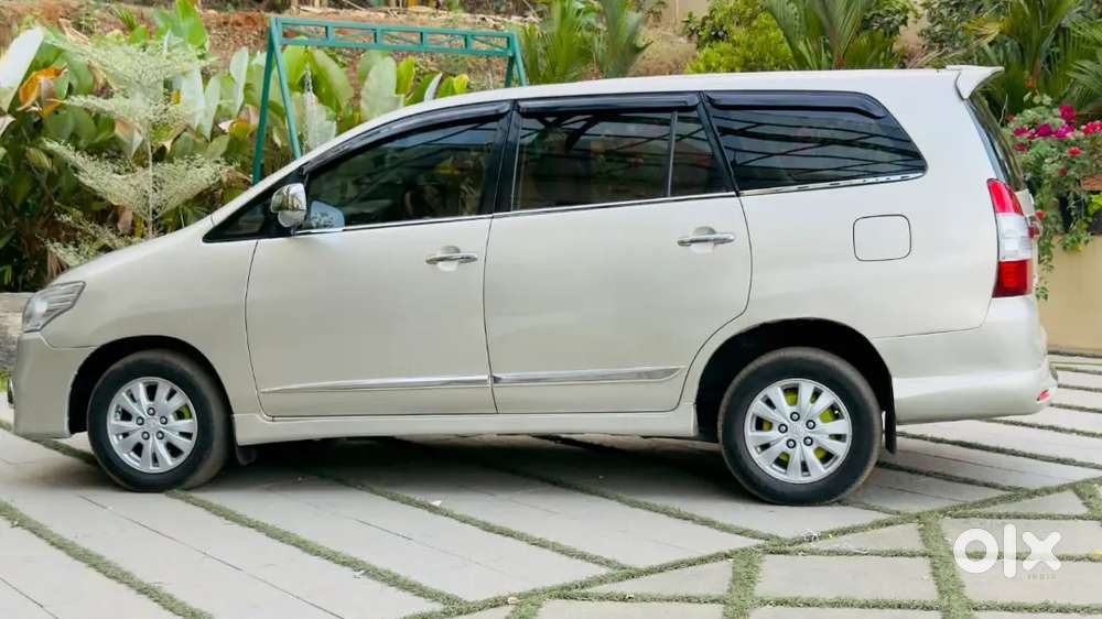 Toyota Innova 2012 Diesel 250000 Km Driven