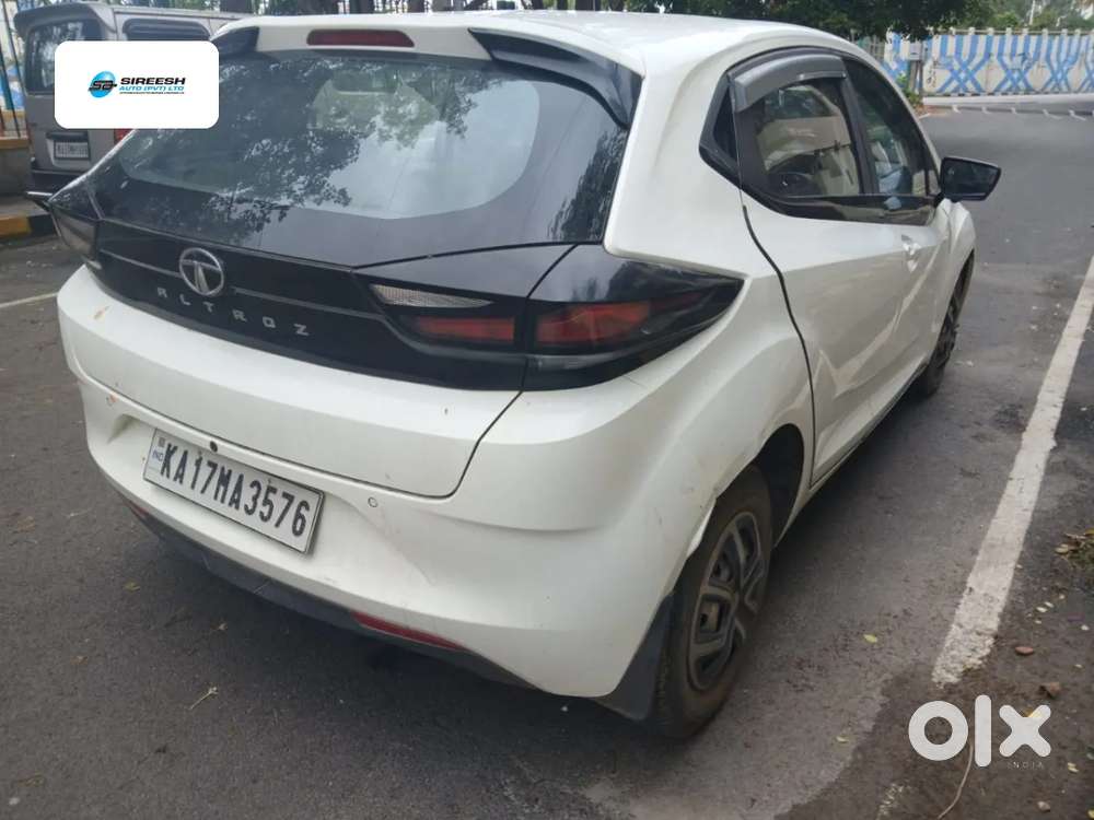 Tata Altroz Xe Petrol, 2020, Petrol