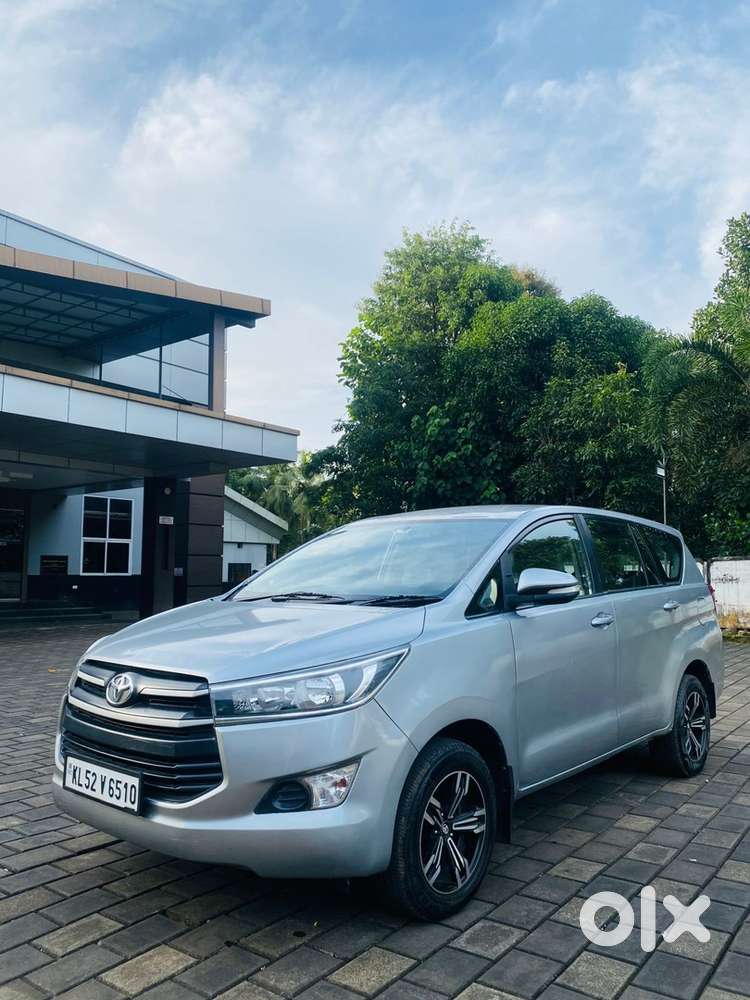 Toyota Innova Crysta 2017 Diesel 180000 Km Driven