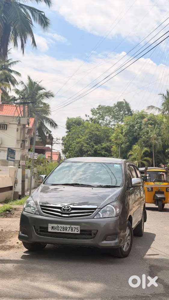 Toyota Innova 2011 Diesel Well Maintained