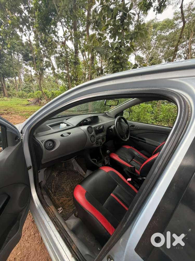 Toyota Etios Liva 2012