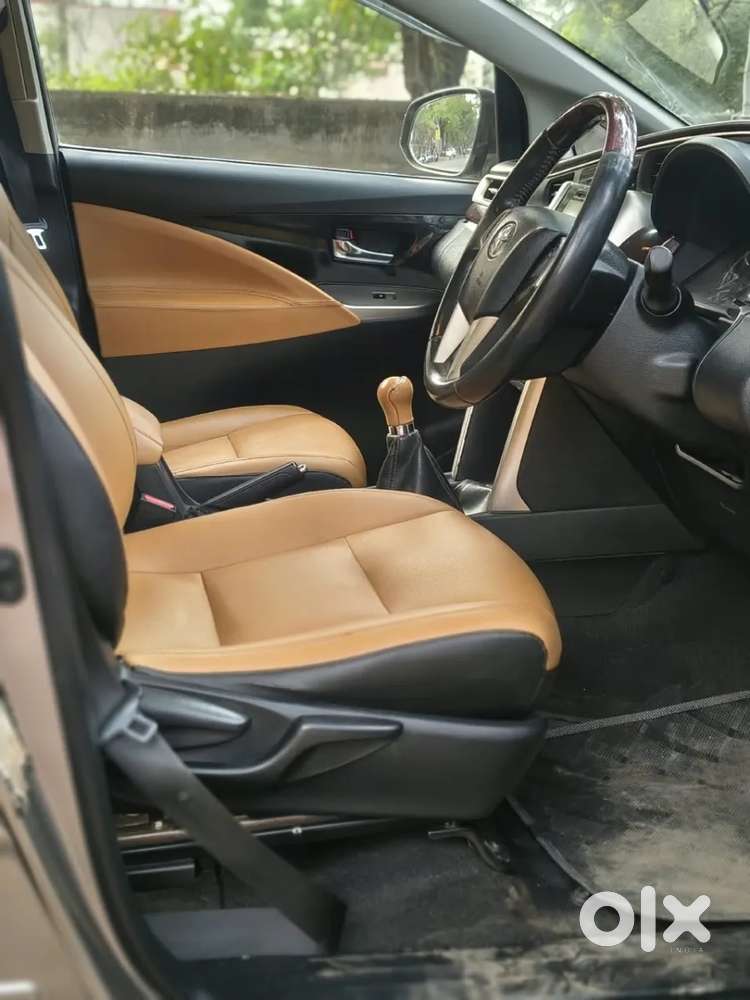 Toyota Innova Crysta 2.4 V 7 Str, 2016, Diesel
